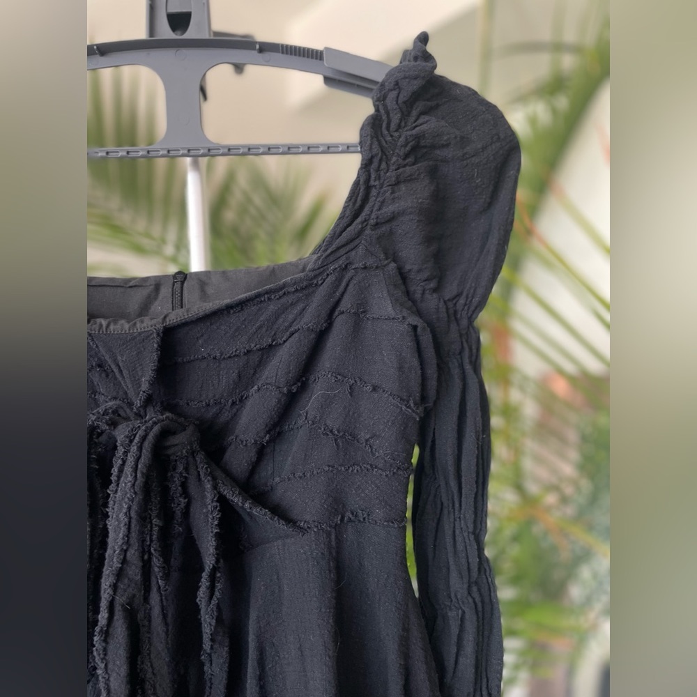 SIMSIM Wide neck Ruffled Midi Dress - Picture 8 of 10